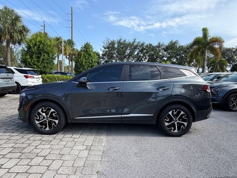 Used 2023 Kia Sportage EX FWD image 4