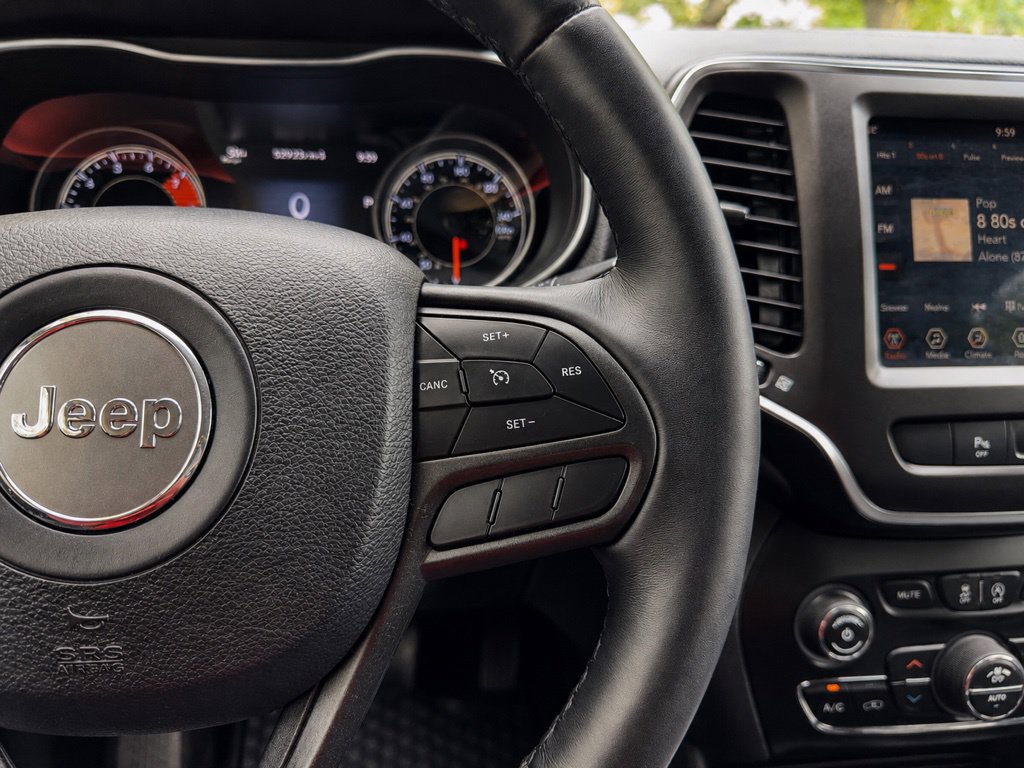 Used 2019 Jeep Cherokee Trailhawk w/ Cold Weather Group AWD/4WD image 11