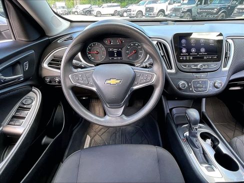 Used 2024 Chevrolet Malibu LS w/ LPO, Floor Liner Package FWD image 16