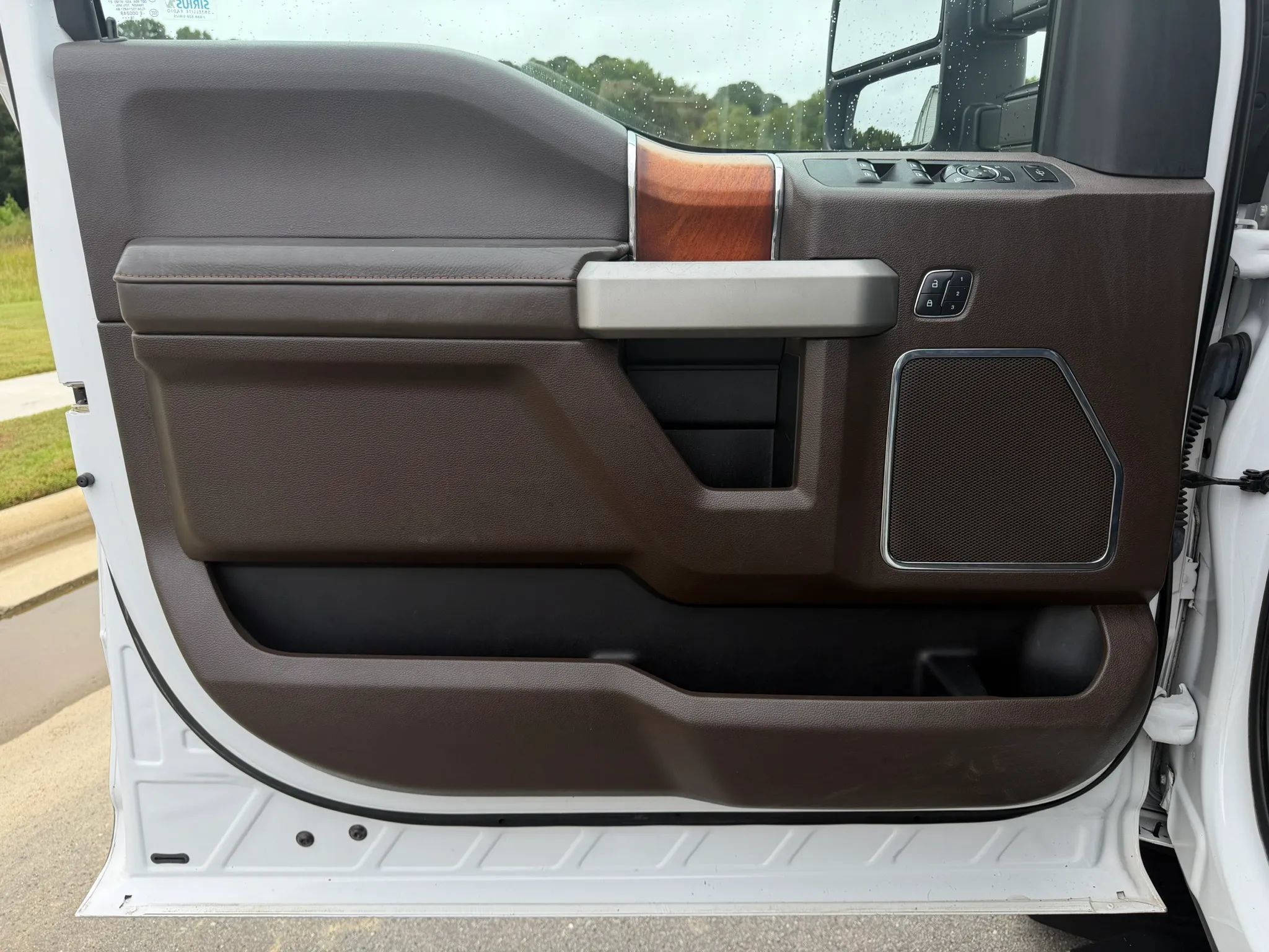 Used 2017 Ford F250 King Ranch AWD/4WD image 16