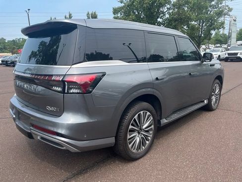 Used 2025 INFINITI QX80 Sensory AWD/4WD image 3