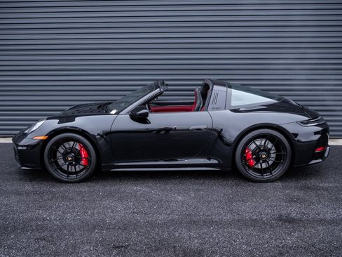 Certified 2025 Porsche 911 Targa 4 GTS image 2