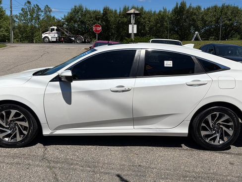 Used 2018 Honda Civic EX image 13