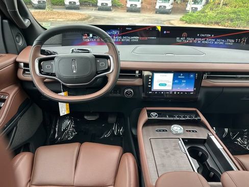 New 2026 Lincoln Navigator L Reserve AWD/4WD image 23