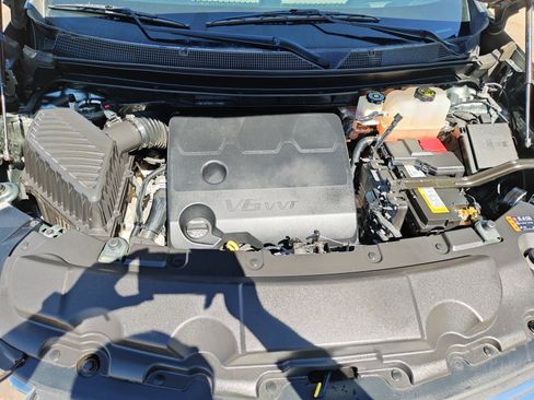Used 2022 Chevrolet Traverse LT AWD/4WD image 32
