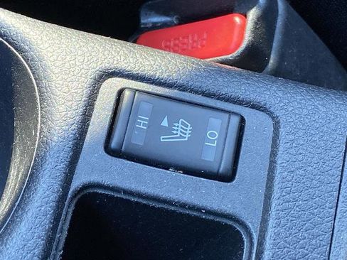 Used 2020 Nissan Rogue SV image 6