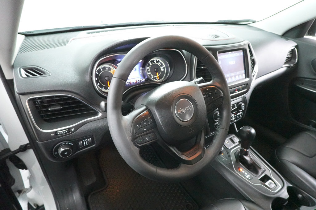 Used 2022 Jeep Cherokee Trailhawk AWD/4WD image 23