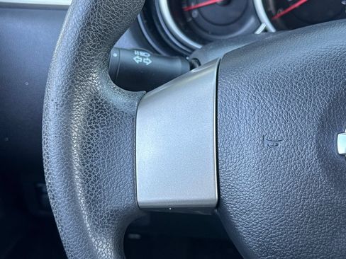 Used 2011 Nissan Versa 1.8 S FWD image 34