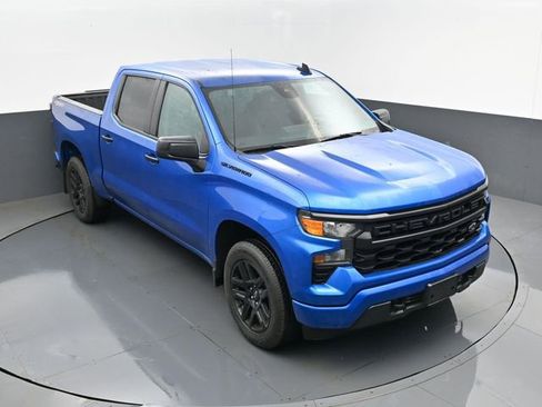 Used 2022 Chevrolet Silverado 1500 Custom w/ LPO, Dark Essentials Package AWD/4WD image 17