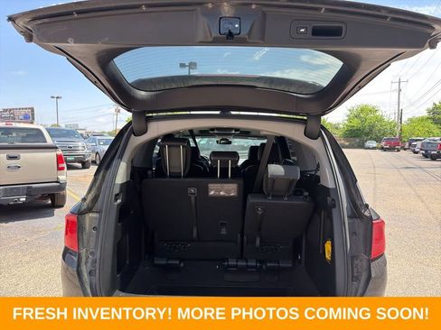 Used 2024 Honda Odyssey Elite image 5