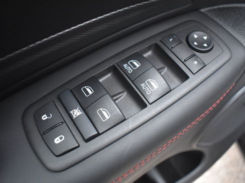 Used 2025 Dodge Durango GT image 28