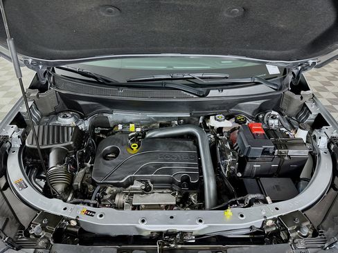 Used 2025 Chevrolet Equinox LT image 32