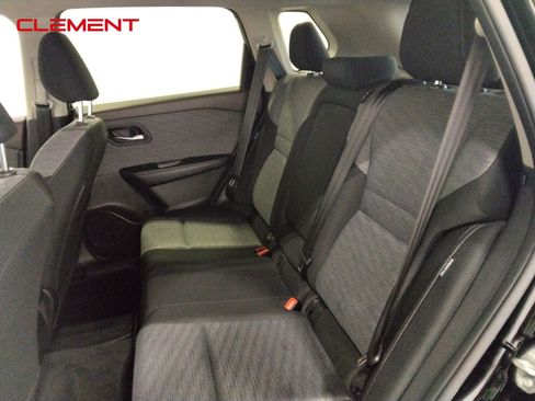 Used 2023 Nissan Rogue SV image 27