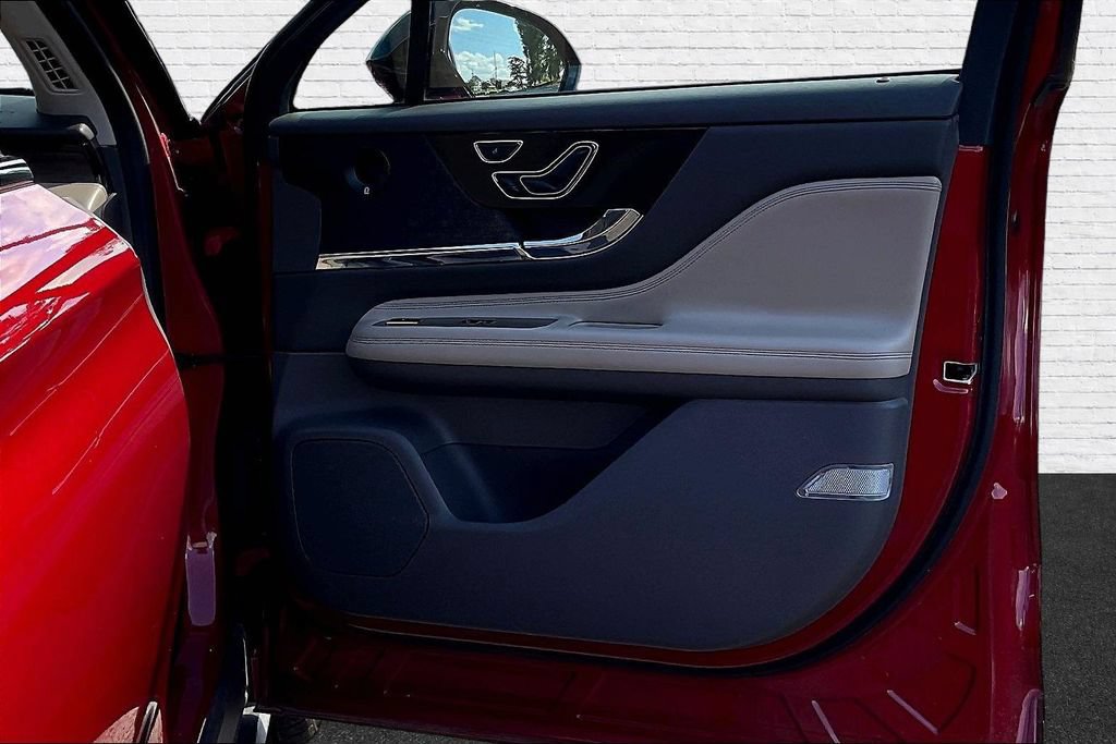 Used 2019 Mercedes-Benz GLC 300 w/ Premium Package image 28