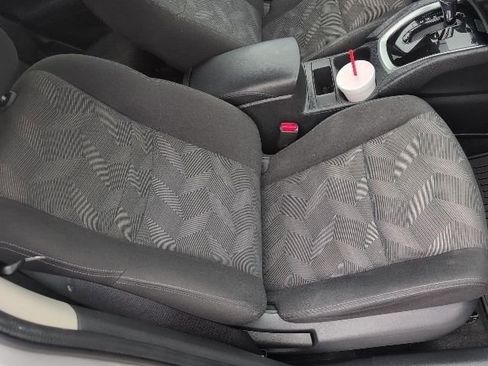 Used 2016 Nissan Rogue SV image 11