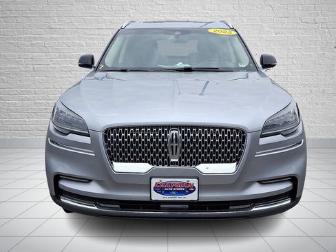 Used 2023 Lincoln Aviator AWD w/ Premium Package image 2