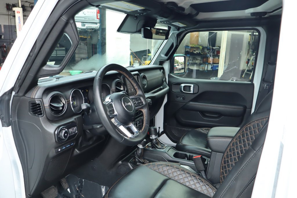 Used 2022 Jeep Wrangler Unlimited Sahara AWD/4WD image 18