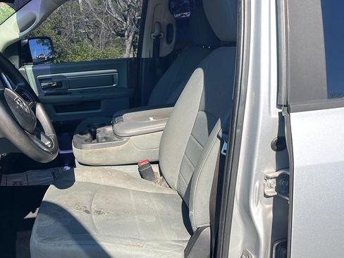Used 2014 RAM 1500 Classic SLT RWD image 18