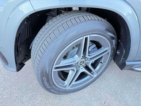 New 2026 Mercedes-Benz GLS 450 4MATIC image 3