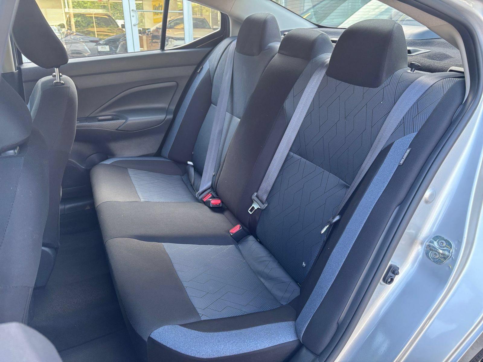 Used 2025 Nissan Versa SV FWD image 34