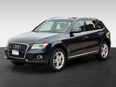 Used 2017 Audi Q5 2.0T Premium Plus w/ Technology Package AWD/4WD image 3