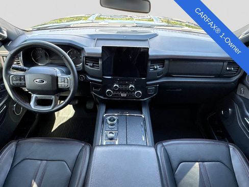 Used 2024 Ford Expedition Limited AWD/4WD image 18
