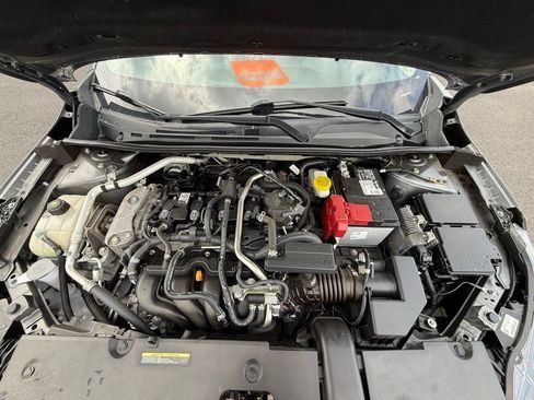Used 2024 Nissan Sentra SV FWD image 28