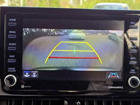 Used 2022 Toyota Corolla Cross XLE FWD image 18