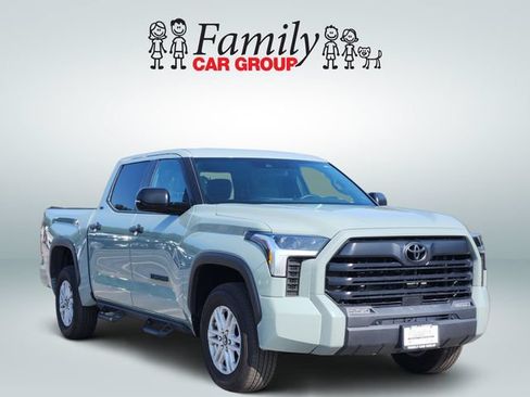 Certified 2025 Toyota Tundra SR5 w/ SR5 Convenience Package AWD/4WD image 2