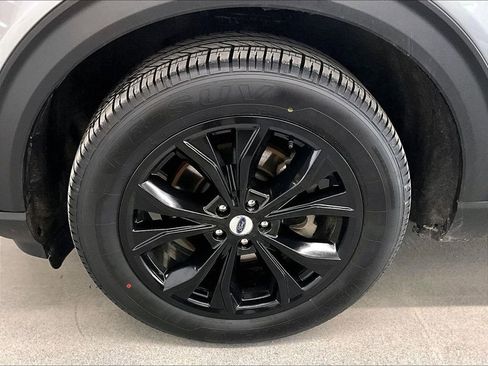 Used 2023 Ford Explorer Limited w/ Equipment Group 301A image 7