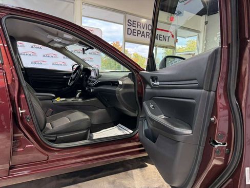 Used 2025 Nissan Altima 2.5 SV image 44
