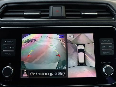 Used 2021 Nissan Leaf SV w/ SV Technology Package image 39