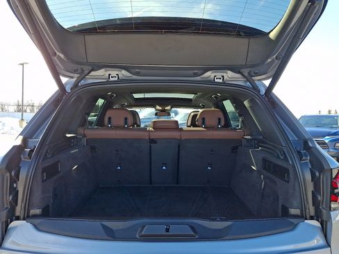 Used 2025 BMW X5 xDrive40i w/ M Sport Package image 28