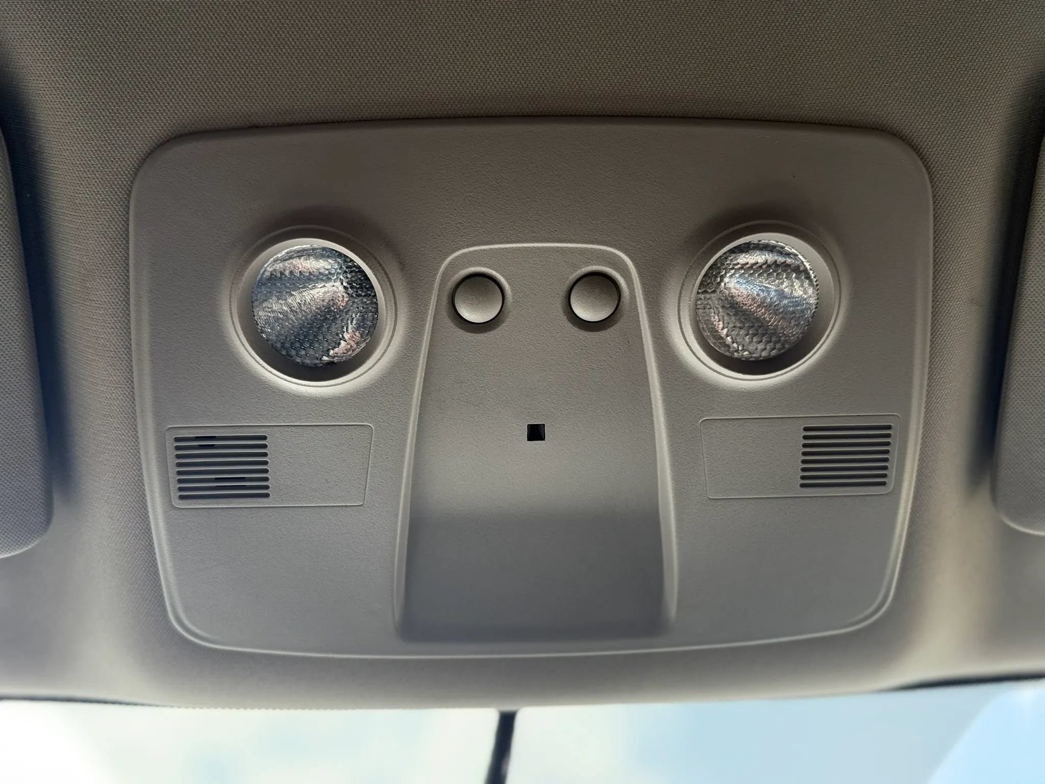 Used 2015 GMC Acadia SLE FWD image 30