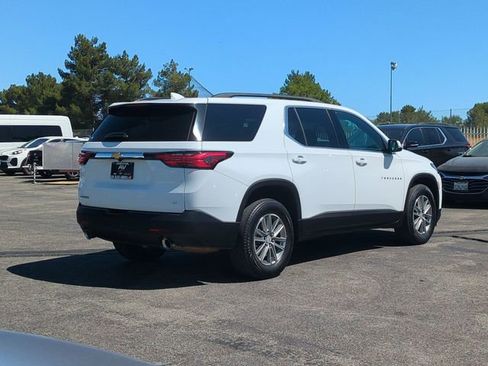 Used 2023 Chevrolet Traverse LT FWD image 8