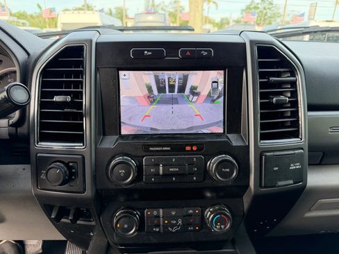 Used 2019 Ford F350 XLT w/ XLT Premium Package AWD/4WD image 15