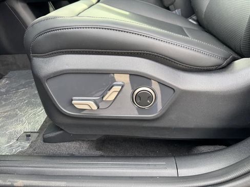 New 2027 Kia Telluride S image 13