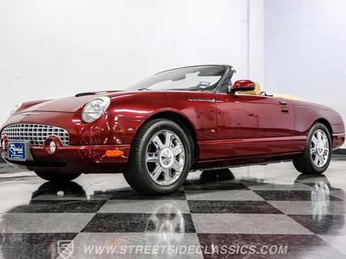 Used 2004 Ford Thunderbird image 26