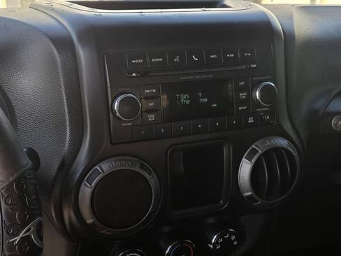 Used 2013 Jeep Wrangler Sport w/ Connectivity Group AWD/4WD image 13