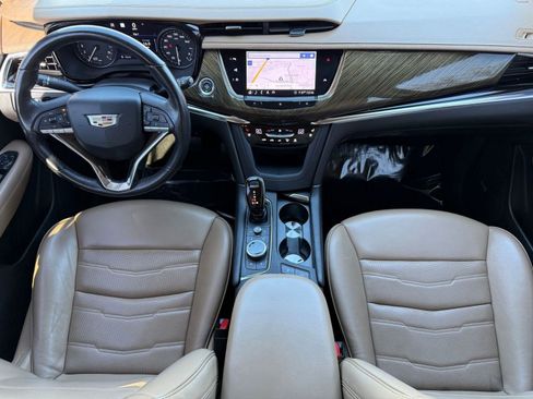 Used 2020 Cadillac XT6 Premium Luxury w/ Platinum Package image 17