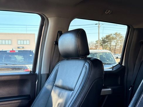 Used 2017 Ford F350 Lariat w/ Chrome Package image 25