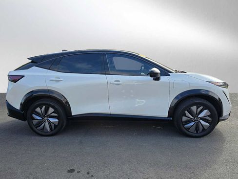 Used 2024 Nissan Ariya AWD image 2