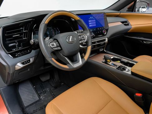 Used 2024 Lexus RX 350 Premium w/ Accessory Package (Z1) FWD image 3
