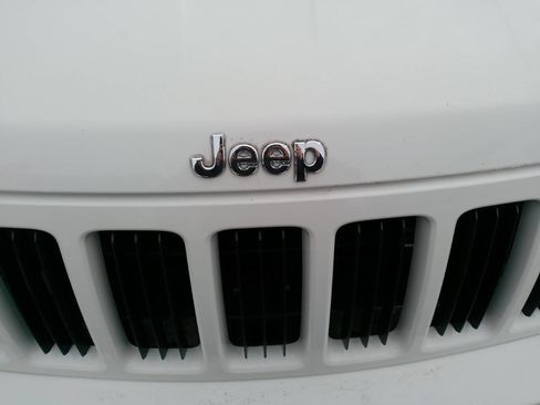 Used 2009 Jeep Grand Cherokee Laredo w/ Popular Equipment Group image 35