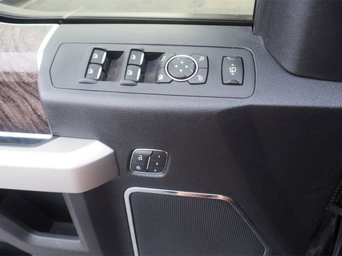 Used 2019 Ford F250 Lariat w/ Lariat Ultimate Package image 14