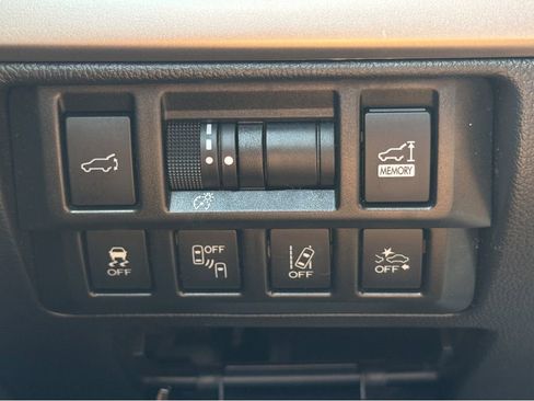 Used 2018 Subaru Outback 2.5i Premium image 23