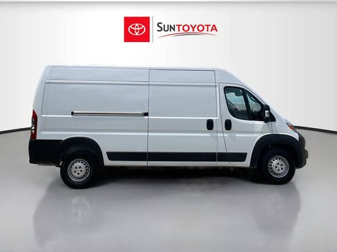 Used 2025 RAM ProMaster 2500 w/ Convenience Group image 2