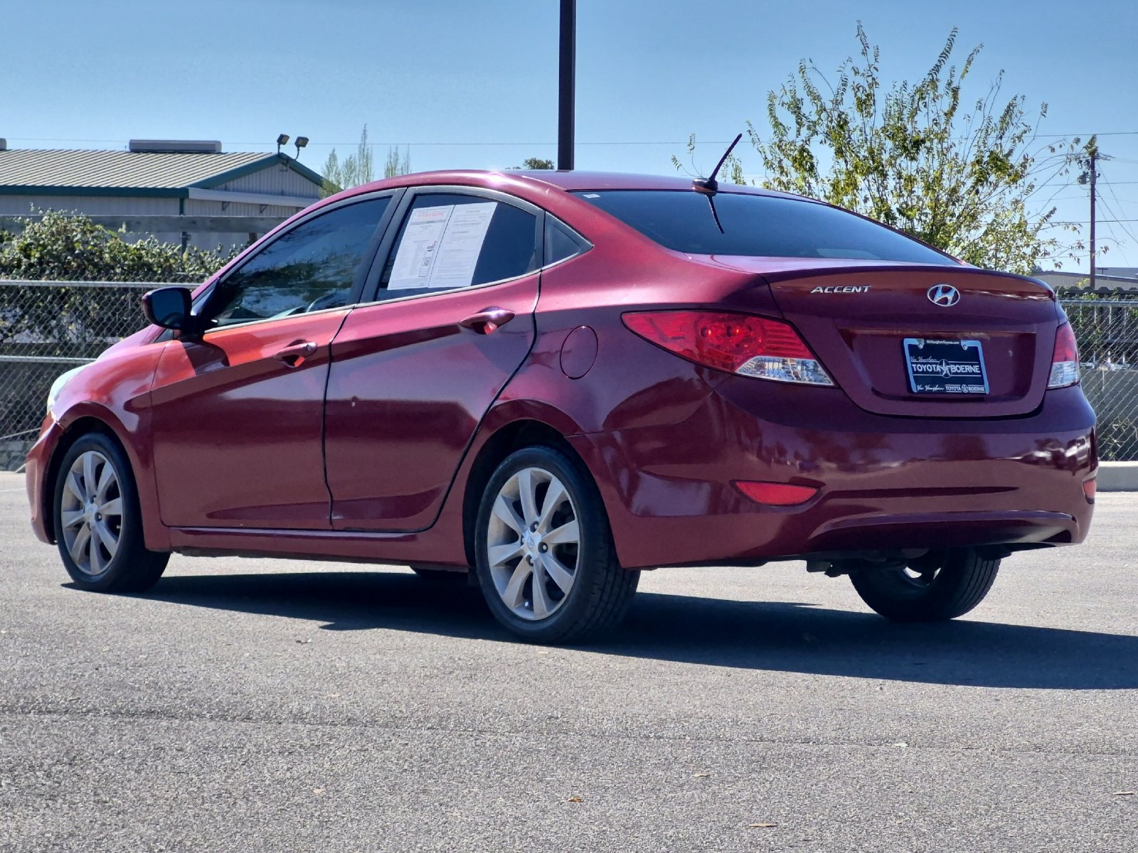 Used 2012 Hyundai Accent GLS FWD image 7