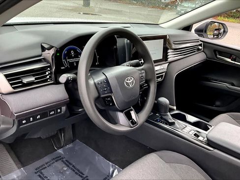 Certified 2025 Toyota Camry LE image 17