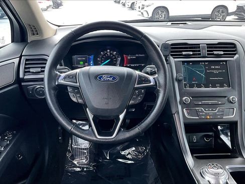 Used 2018 Ford Fusion SE w/ Equipment Group 601A image 6